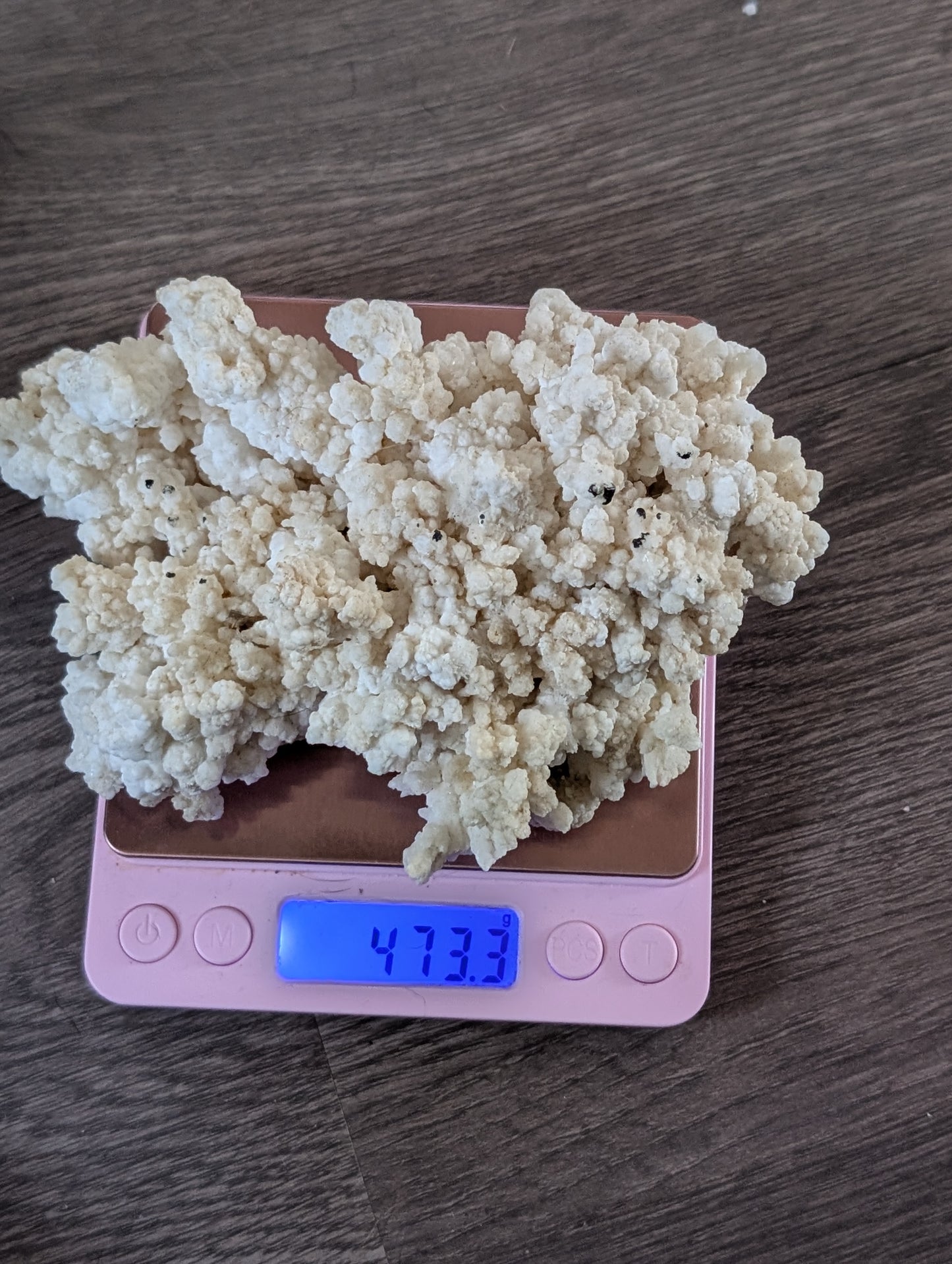 UV Reactive Calcite Cluster – Yellow Afterglow (Phosphorescent) – 472g Collector Specimen