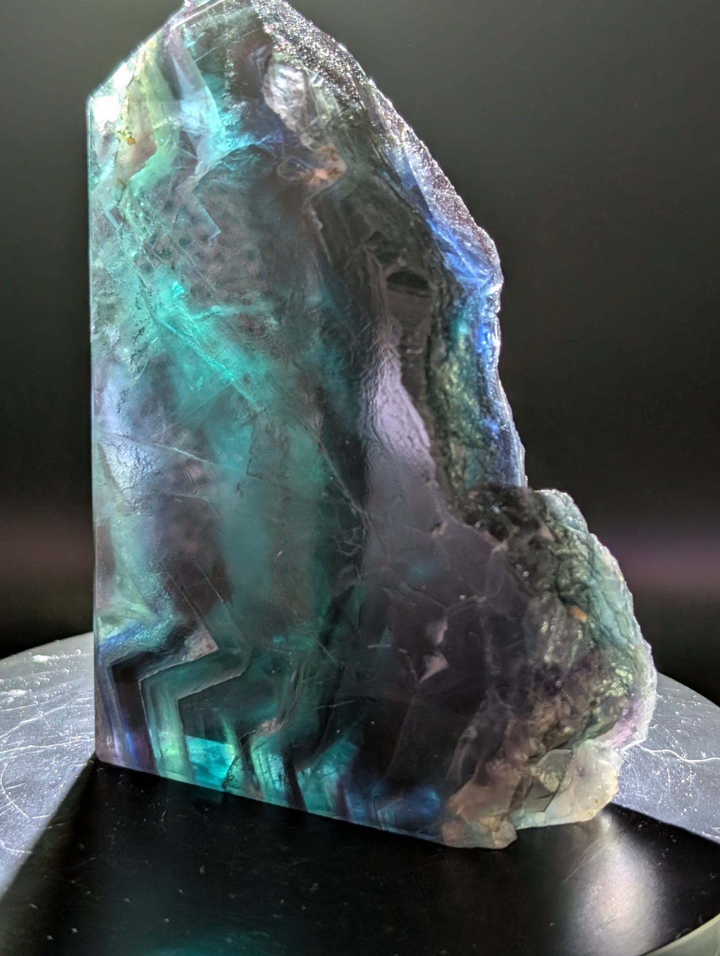 UV Reactive Fluorite Tower – Red & Blue Fluorescence – Polished Fluorite Point – 353g